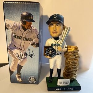 Mariners, Ichiro, bobblehead.